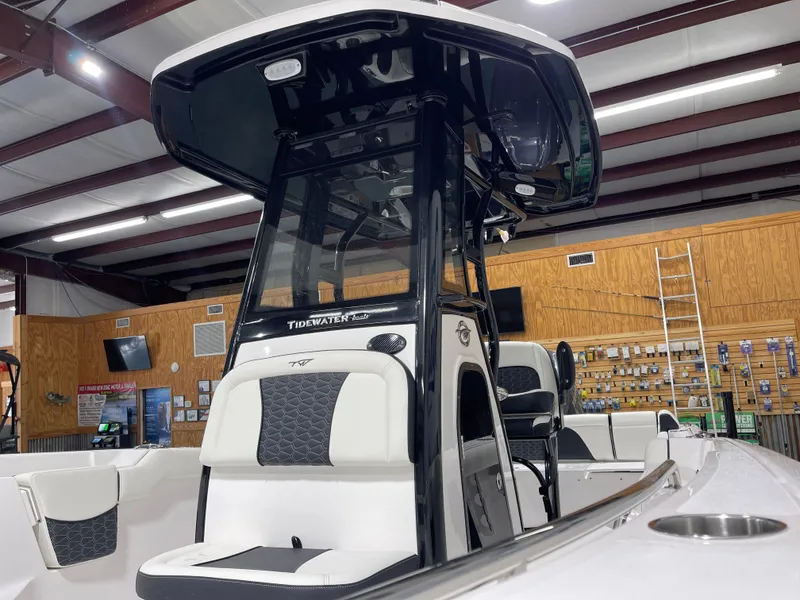 Slide: The Image of Tidewater 232 LXF 2025 - 31