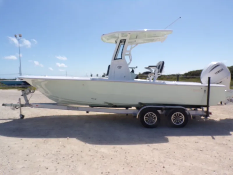 The Image of Tidewater 2500 Carolina Bay 2026 - 1