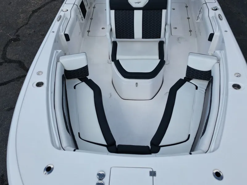 Slide: The Image of Tidewater 256 LXF 2025 - 12