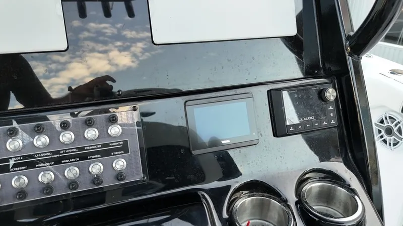 Slide: The Image of Tidewater 256 LXF 2025 - 32