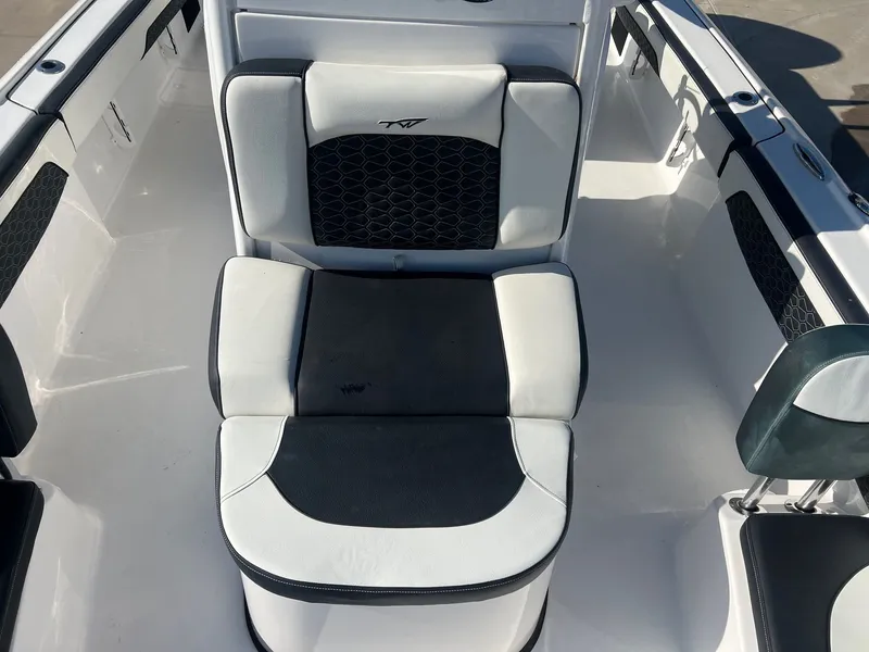 Slide: The Image of Tidewater 2700 Carolina Bay 2024 - 20