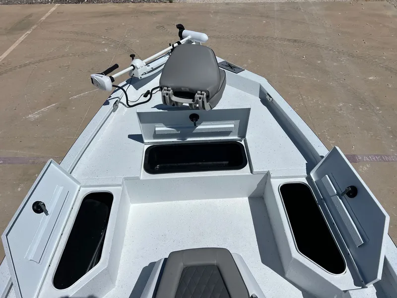 Slide: The Image of Xpress H20B Bay 2025 - 13