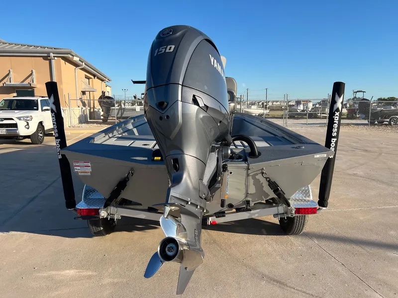 Slide: The Image of Xpress H210B Bay 2025 - 11