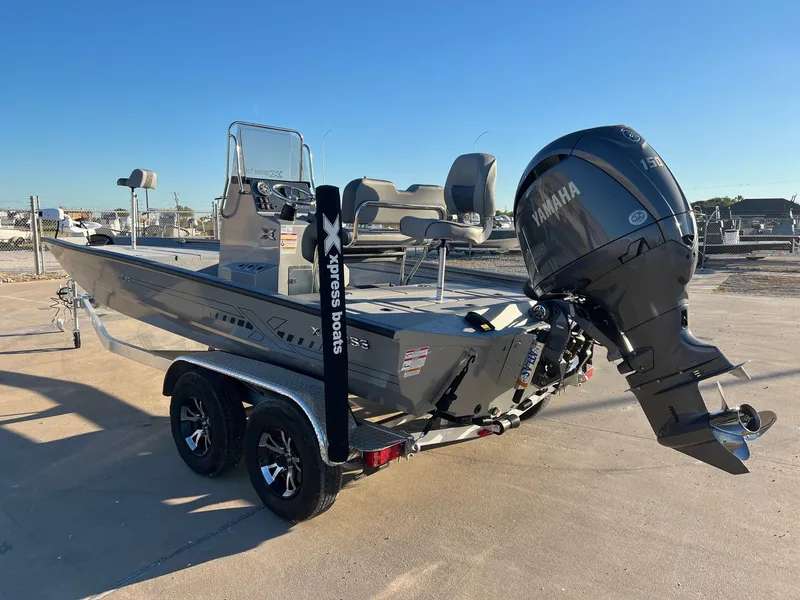 Slide: The Image of Xpress H210B Bay 2025 - 13