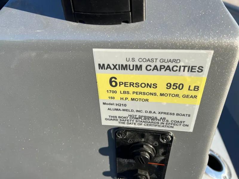 Slide: The Image of Xpress H210B Bay 2025 - 25