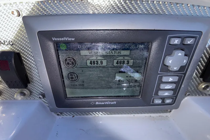 Slide: The Image of SmartCraft VesselView display on 2013 Sunsation 36 XRT boat dashboard. - 30