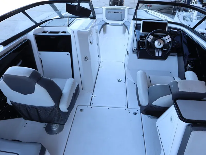 Slide: The Image of Yamaha 252XE 2022 - 7