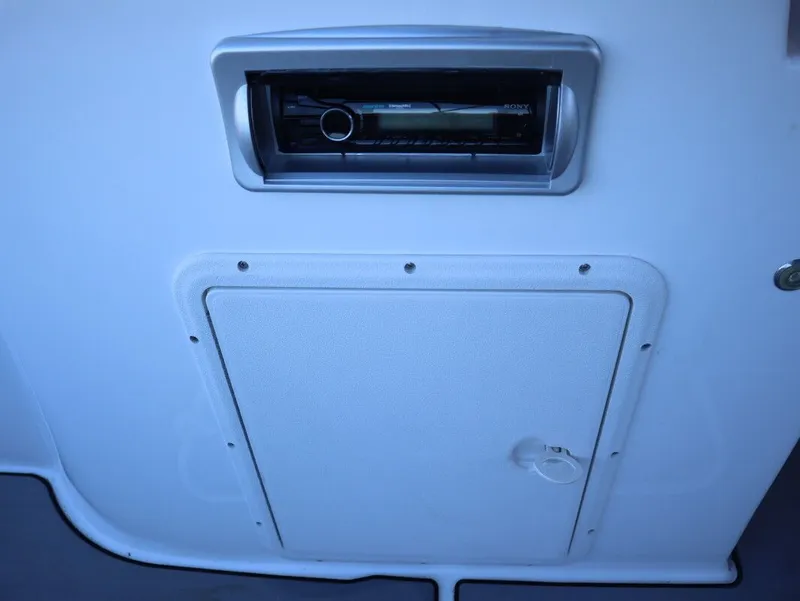 Slide: The Image of Hurricane SUNDECK SPORT SS 201 OB 2014 - 13