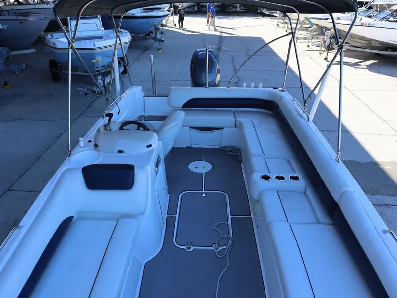 Slide: The Image of Hurricane SUNDECK SPORT SS 201 OB 2014 - 16