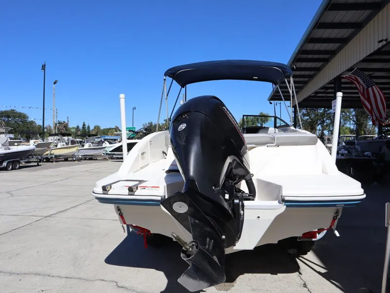 Slide: The Image of Sea Ray SPX 210 Outboard 2020 - 4