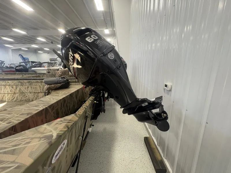 Slide: The Image of Crestliner 1760 RETREIVER DELUXE TILLER 2026 - 6