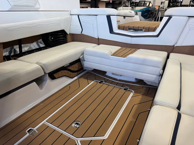 Slide: The Image of Nautique Super Air Nautique G23 2025 - 15