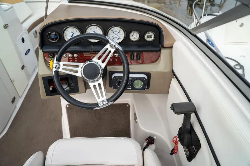 Slide: The Image of Four Winns Fun Ship F244 BR 2008 - 15