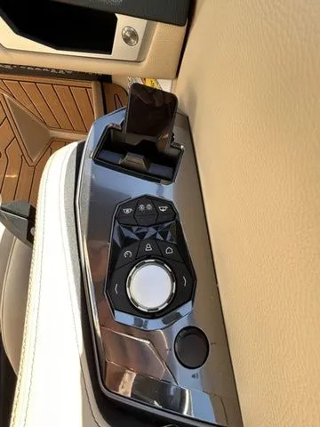 Slide: The Image of Nautique Super Air Nautique G23 2026 - 16