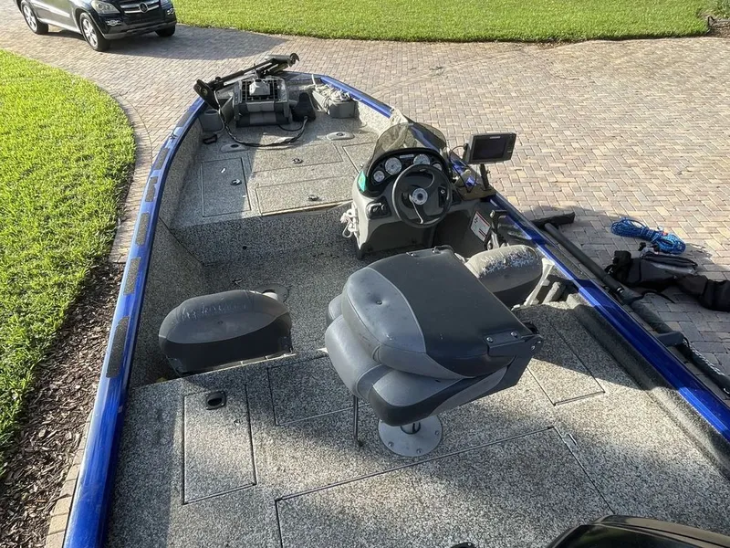 Slide: The Image of Tracker Pro Team 2015 - 3