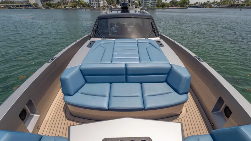 Slide: The Image of Vanquish VQ45 2023 - 50