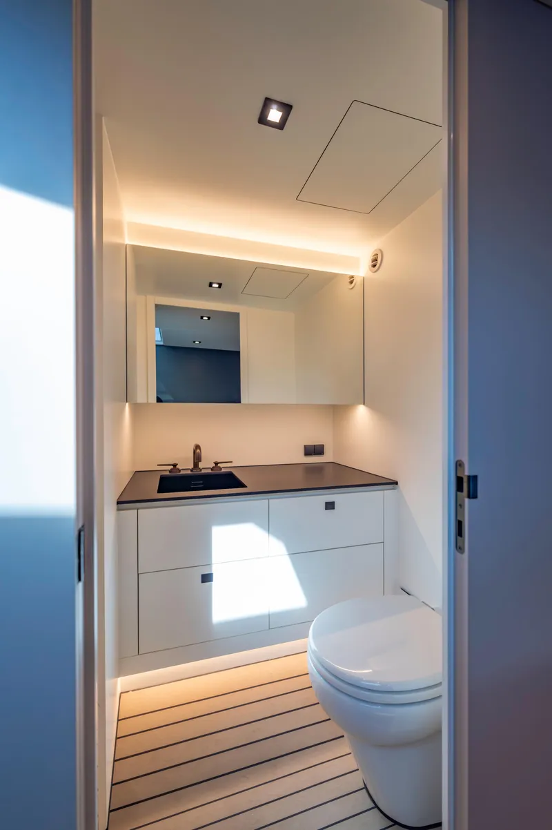 Slide: The Image of Vanquish VQ45 2023 - 53