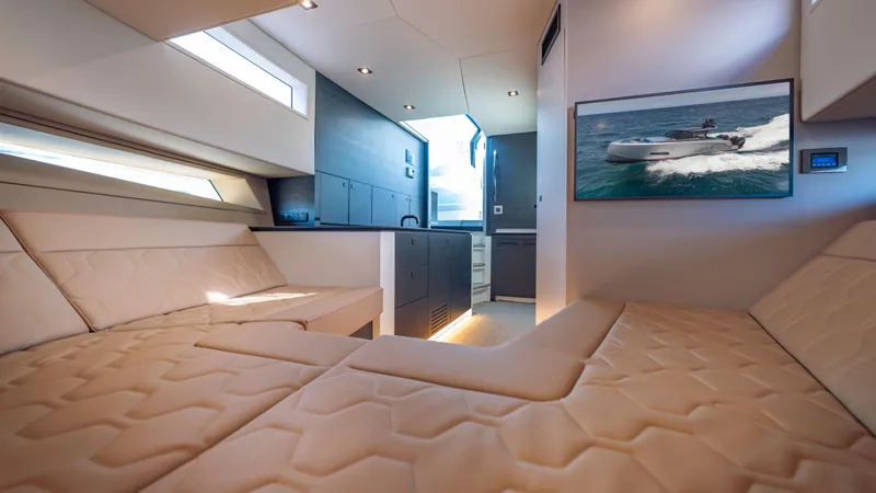 Slide: The Image of Vanquish VQ45 2023 - 58