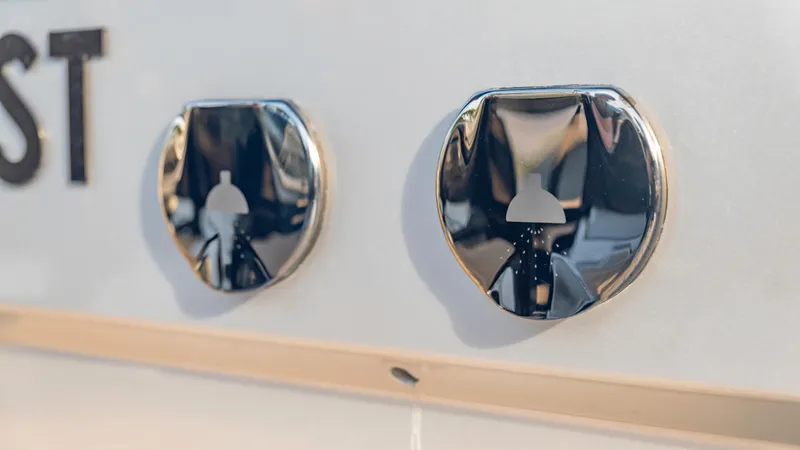 Slide: The Image of Vanquish VQ45 2023 - 67