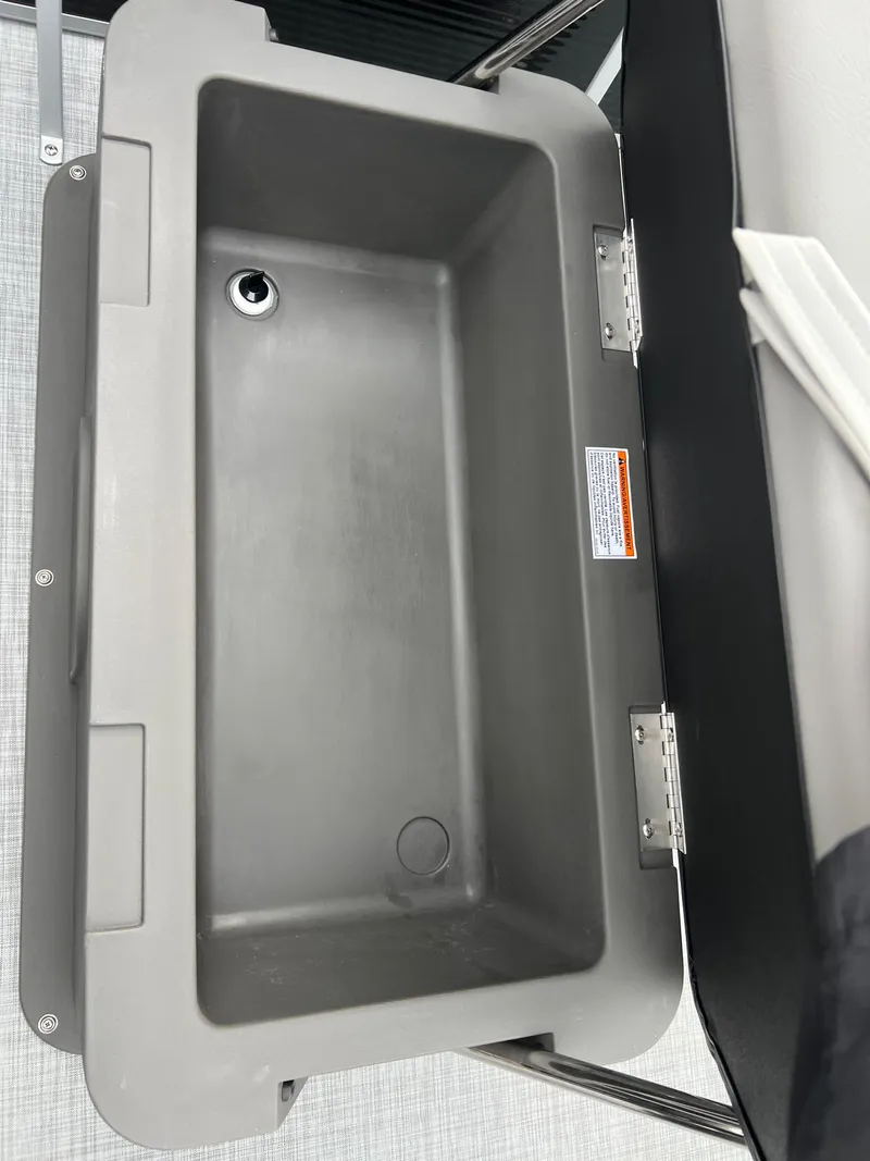 Slide: The Image of Princecraft Vectra 23 RL 2026 - 10