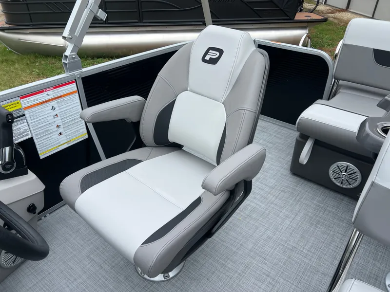 Slide: The Image of Princecraft Vectra 23 RL 2026 - 12