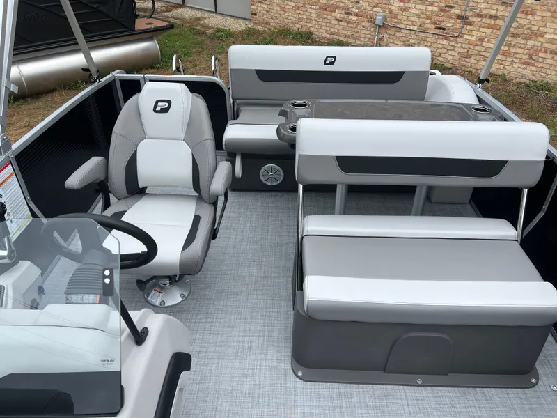 Slide: The Image of Princecraft Vectra 23 RL 2026 - 8