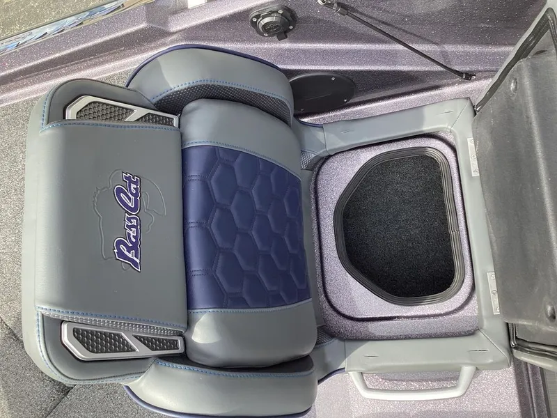 Slide: The Image of Bass Cat Lynx STS 2026 - 44