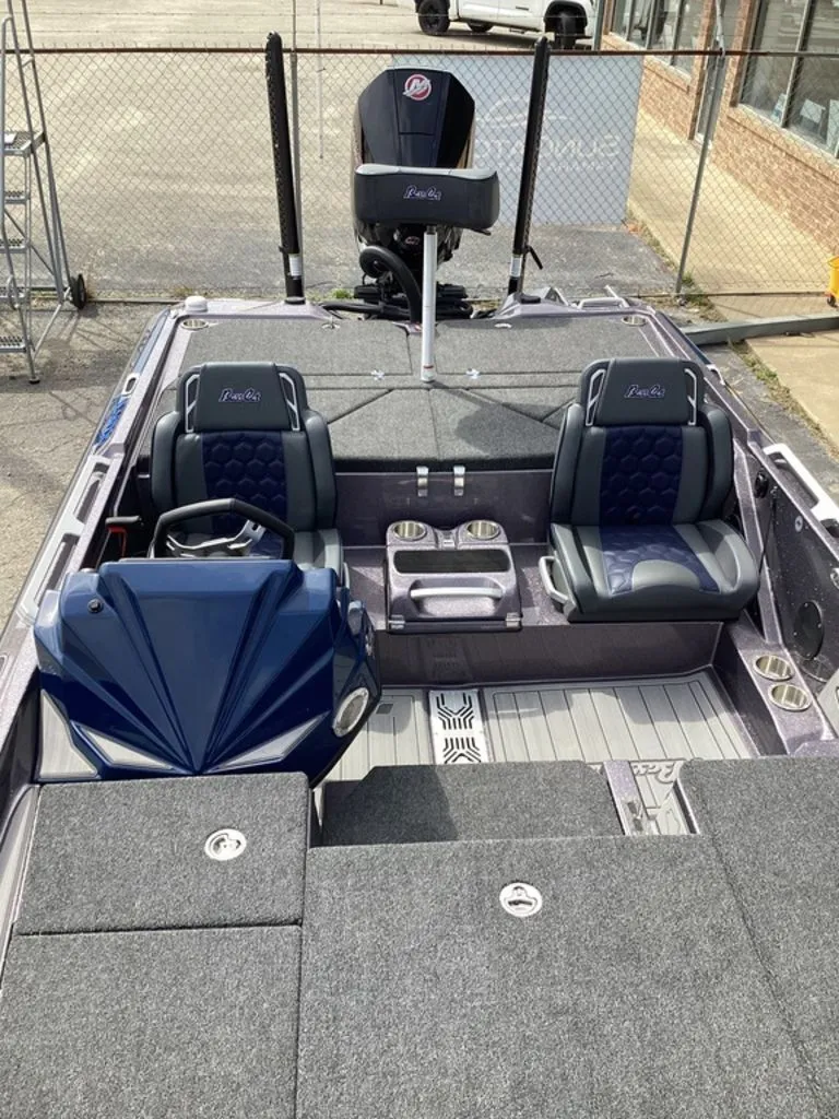 Slide: The Image of Bass Cat Lynx STS 2026 - 72