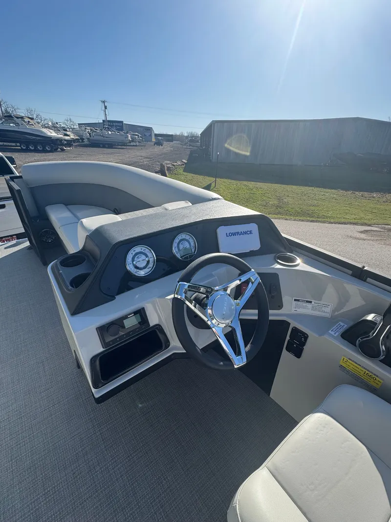 Slide: The Image of Crest Conquest SE 220 2026 - 4