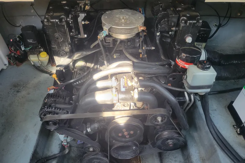 Slide: The Image of Engine compartment of a 2000 Sea Ray 260 Sundancer boat. - 28