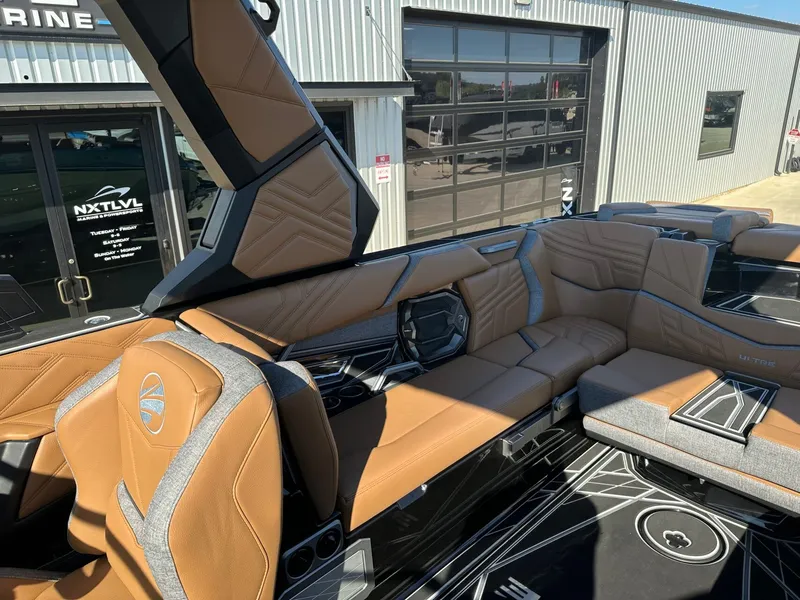 Slide: The Image of Tigé Ultré 25ZX 2026 - 39