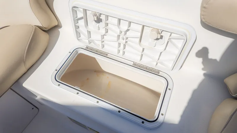 Slide: The Image of NauticStar 193 SC 2017 - 14