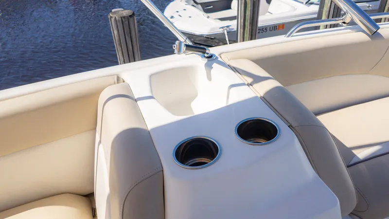 Slide: The Image of NauticStar 193 SC 2017 - 8