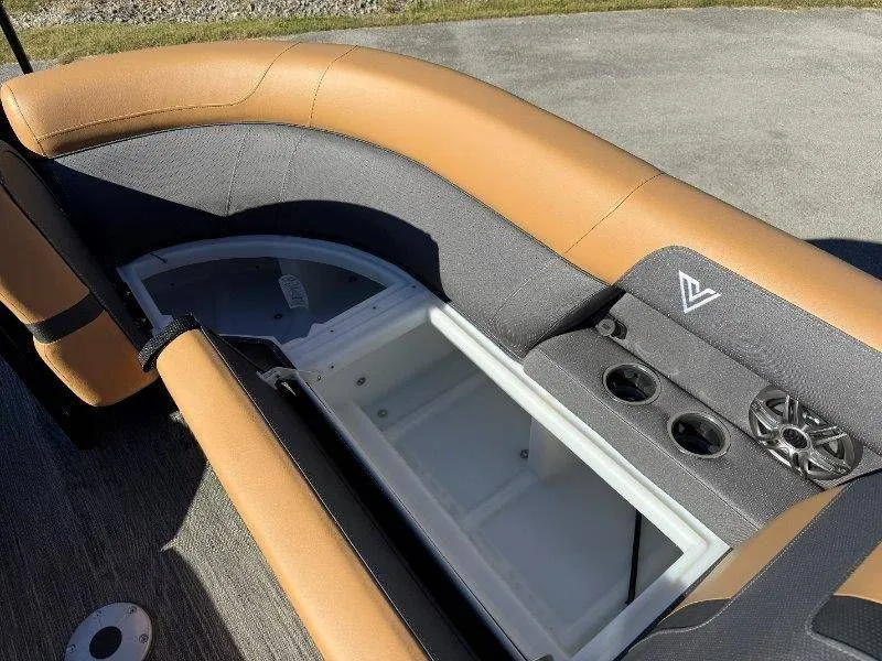 Slide: The Image of Viaggio Lago X22D 2026 - 33