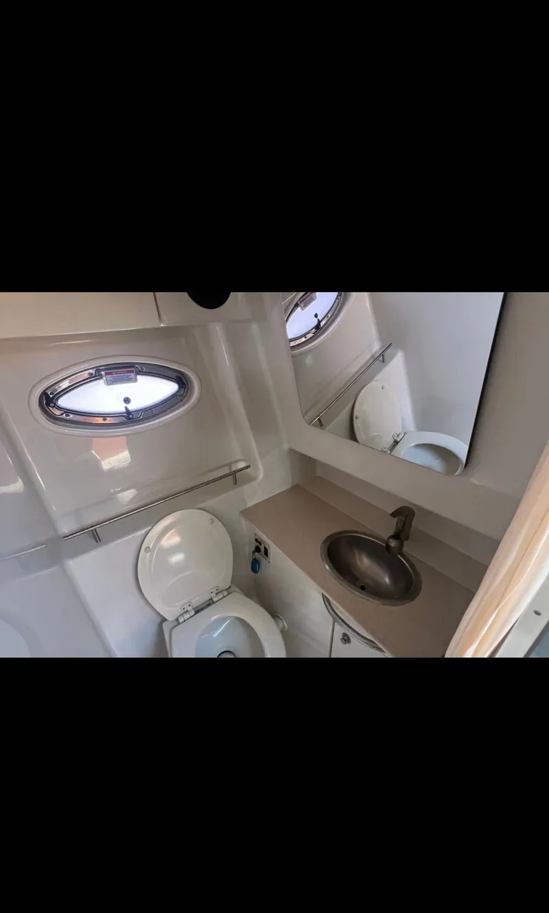 Slide: The Image of Sea Ray 290 Sundancer 2008 - 20