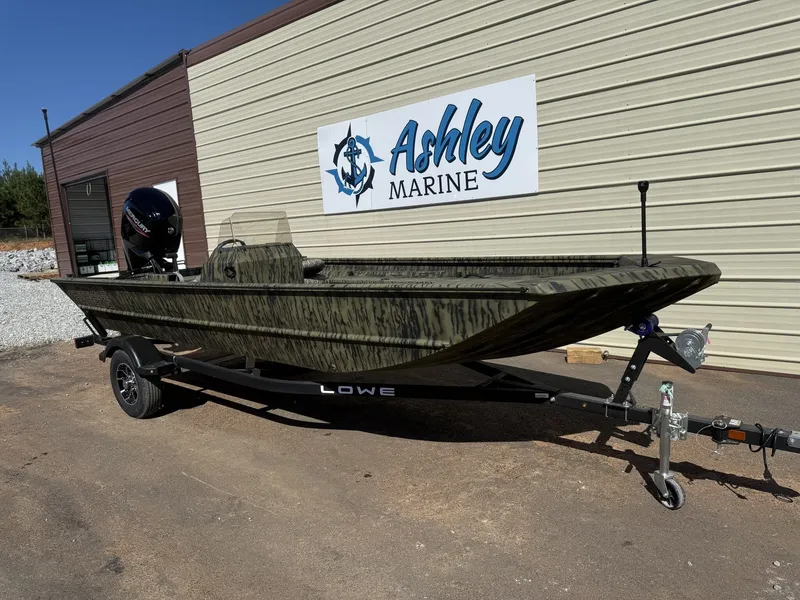 The Image of Lowe Roughneck 1860SC 2026 - 1