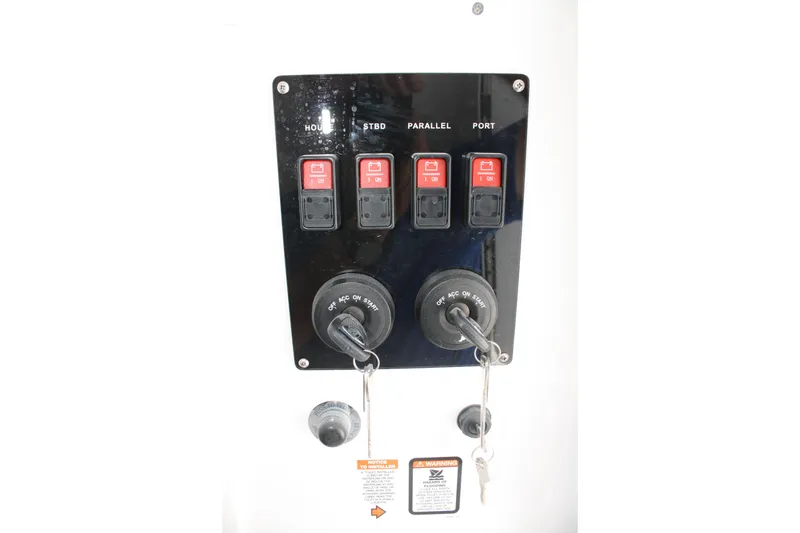 Slide: The Image of Control panel with switches and keys for Limitless 270, 2026 model. - 44