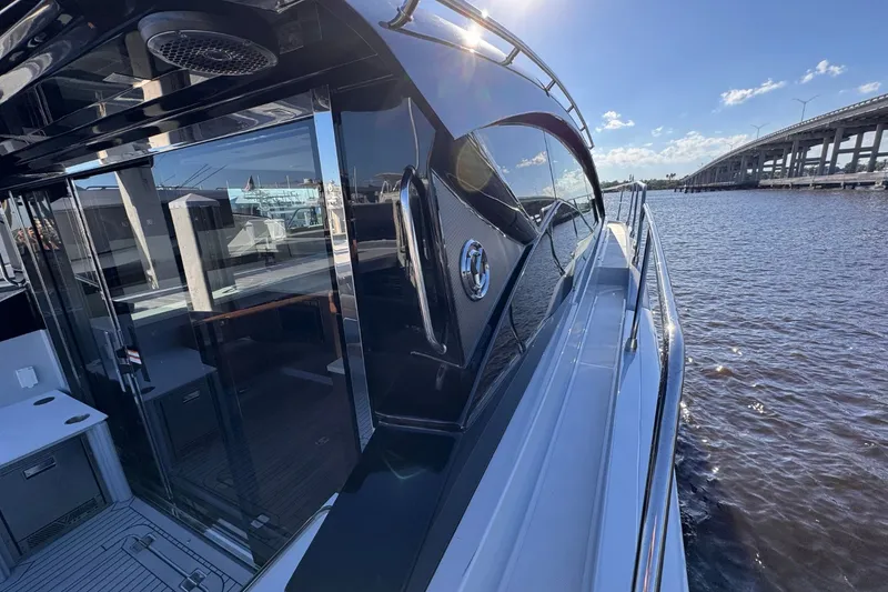 Slide: The Image of Cruisers Yachts 46 Cantius 2026 - 15