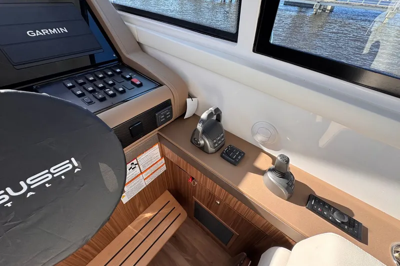 Slide: The Image of Cruisers Yachts 46 Cantius 2026 - 28