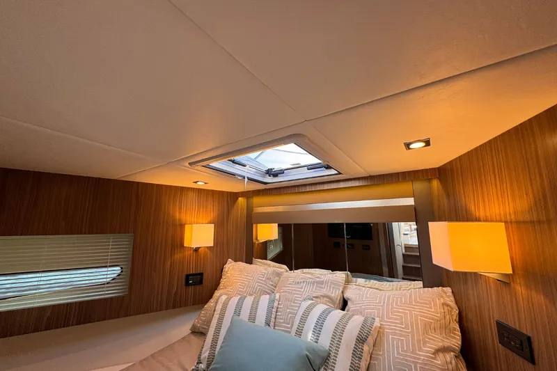 Slide: The Image of Cruisers Yachts 46 Cantius 2026 - 37