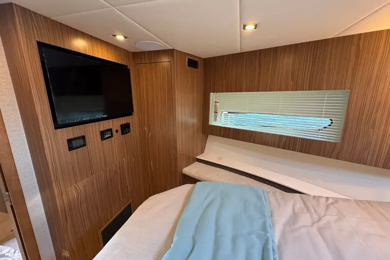 Slide: The Image of Cruisers Yachts 46 Cantius 2026 - 39