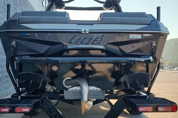 Slide: The Image of 2026 Tigé Z3 boat rear view, showcasing sleek design and advanced features. - 21