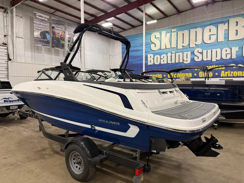 Slide: The Image of Bayliner VR5 Bowrider I/O 2022 - 2