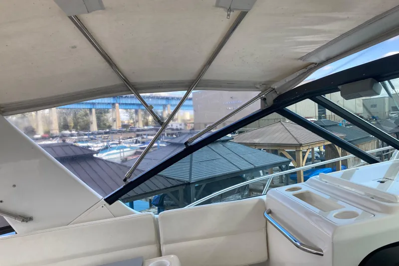 Slide: The Image of Port side "L" lounge - 32