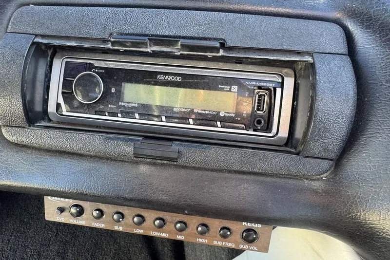 Slide: The Image of Kenwood stereo system in 1999 Tigé 2100V Limited boat dashboard. - 41