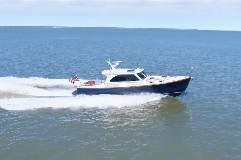 The Image of Hinckley Yachts Talaria 43 2015 - undefined