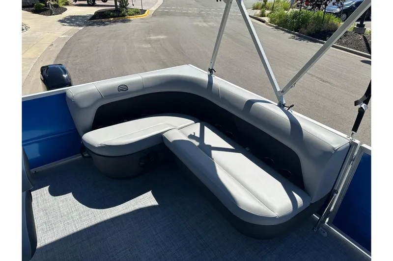 Slide: The Image of Sun Tracker Party Barge 16 DLX 2026 - 26