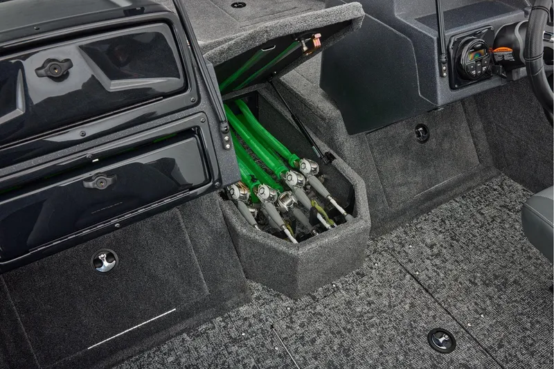 Slide: The Image of Tracker Targa V-19 WT 2026 - 24