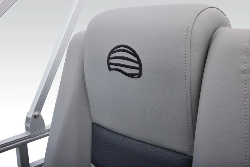 Slide: The Image of Sun Tracker SportFish 22 XP3 2026 - 101