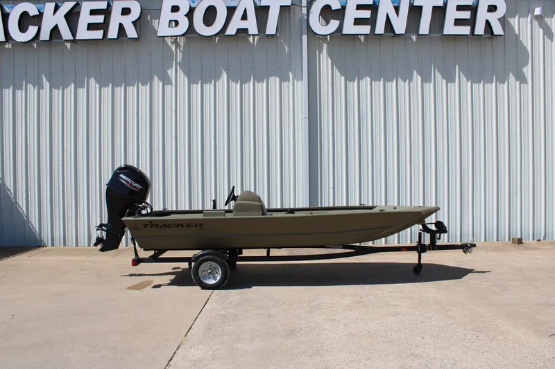 The Image of 2026 Tracker Grizzly 1648 SC boat on trailer at Tracker Boat Center. - 0